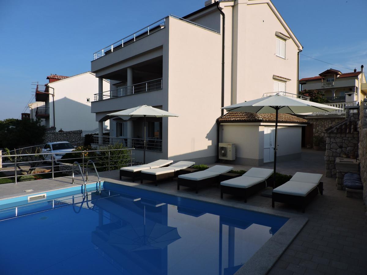 Apartments Villa Residenca Novi Vinodolski Exterior foto