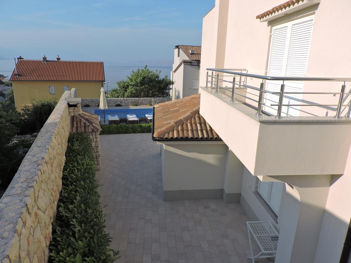 Apartments Villa Residenca Novi Vinodolski Exterior foto
