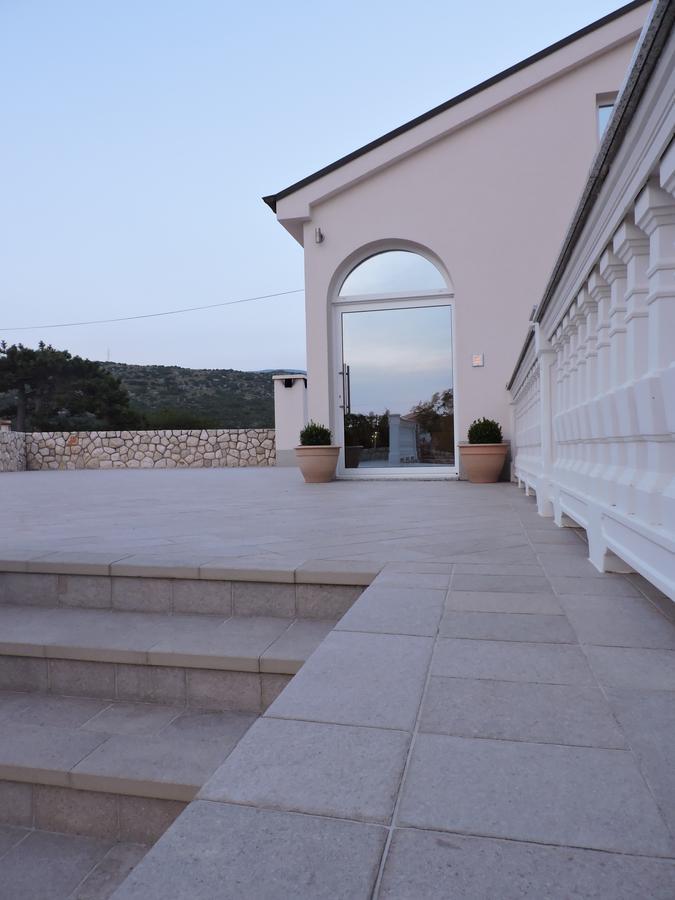Apartments Villa Residenca Novi Vinodolski Exterior foto